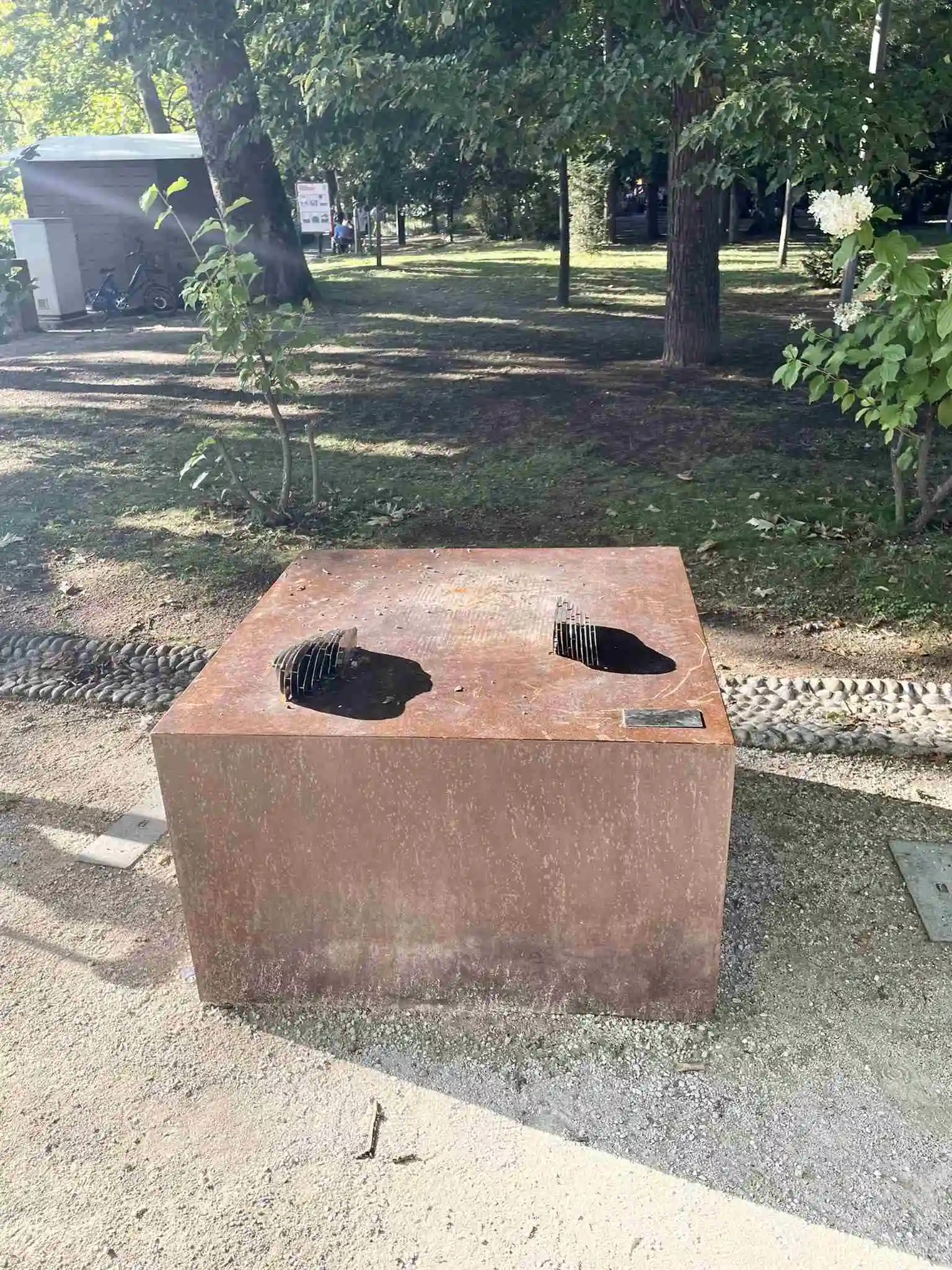 瑞士卢加诺中本聪雕像被盗 8月3日遭窃取